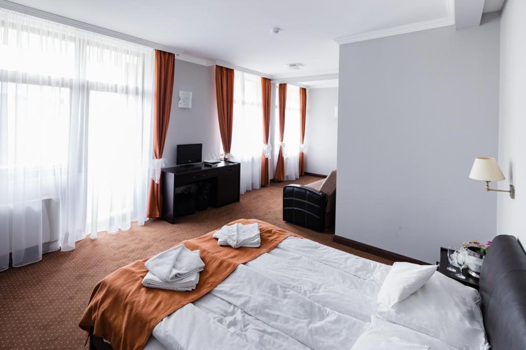 Hotel Opal Zalău Eksteriør bilde
