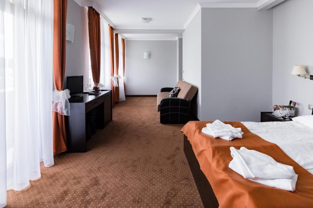 Hotel Opal Zalău Eksteriør bilde