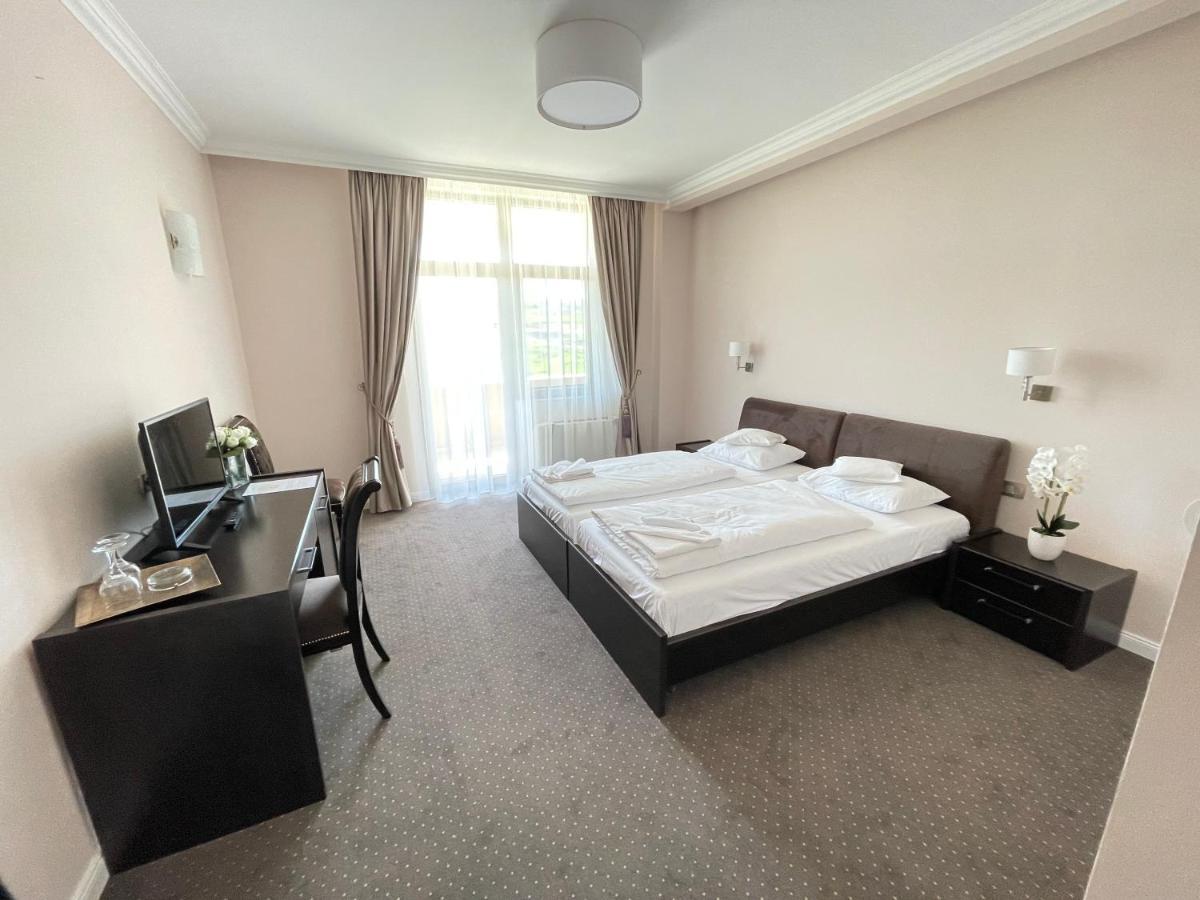 Hotel Opal Zalău Eksteriør bilde